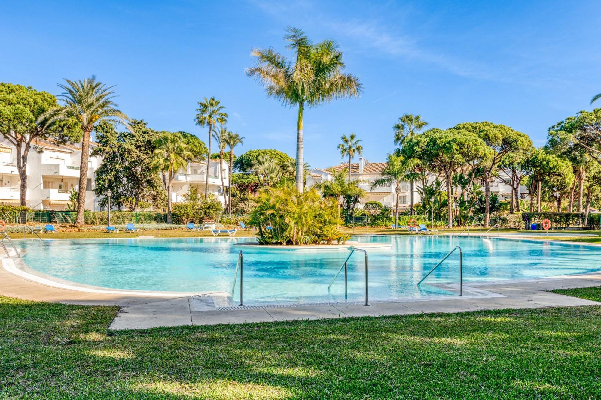 Apartamento Life El Presidente Penthouse Pool View Estepona Exterior foto